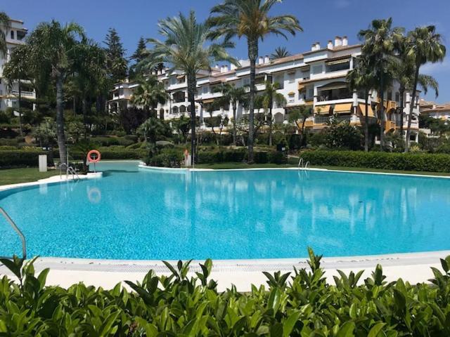 Hacienda Nagueles 1, 2 Bed 2 Bath, Large Terrace 400M From Beach Marbella Exterior photo